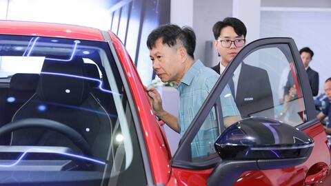 Sức mua ô tô giảm mạnh