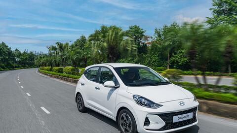 Xuống đáy 3 năm, xe gầm thấp cỡ A đang vào ngõ cụt?