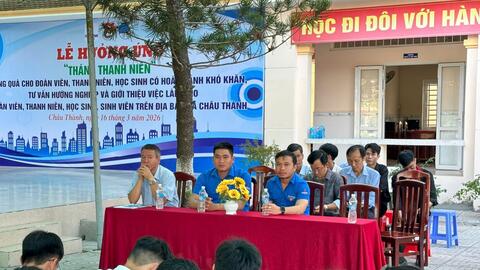 Tuổi trẻ NMNĐ Sông Hậu 1 đồng hành cùng học sinh khó khăn