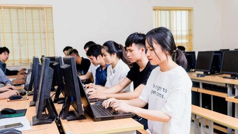 Tăng đầu tư R&D: Đòn bẩy cho tăng trưởng hai con số