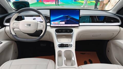 Loạt ô tô mới đáng chú ý vừa ra mắt tháng 3 tại thị trường Việt Nam