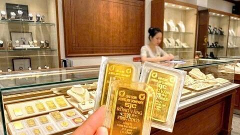 Giá vàng hôm nay (trưa 11-6): Giao dịch quanh ngưỡng 136 triệu đồng/lượng