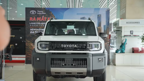 Bảng giá Toyota tháng 8/2026: Bổ sung Land Cruiser FJ, loạt xe giảm giá mạnh
