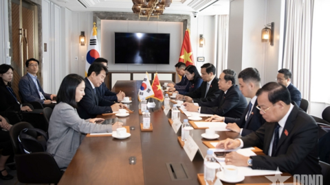 Chủ tịch Quốc hội Trần Thanh Mẫn tiếp Chủ tịch Nhóm Nghị sĩ hữu nghị Hàn Quốc - Việt Nam