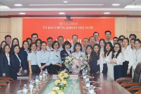 <a href="/thong-tin-247" title="Thông tin 247" rel="dofollow">Thông tin 247</a>