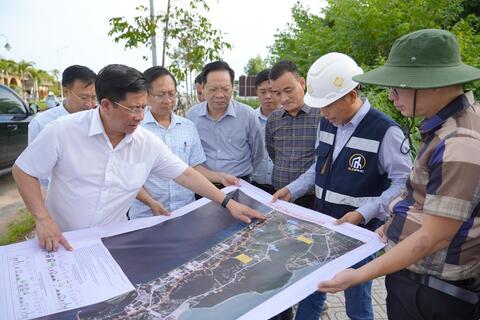 <a href="/dau-tu" title="Đầu tư" rel="dofollow">Đầu tư</a>