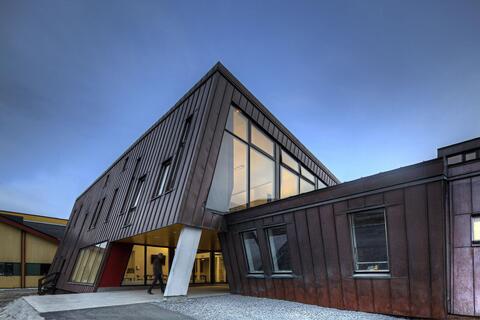 <a href="/thong-tin-247" title="Thông tin 247" rel="dofollow">Thông tin 247</a>