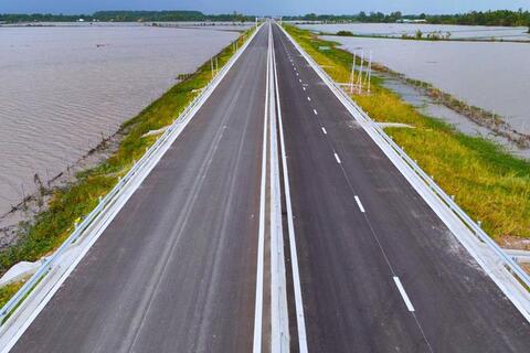 <a href="/thong-tin-247" title="Thông tin 247" rel="dofollow">Thông tin 247</a>