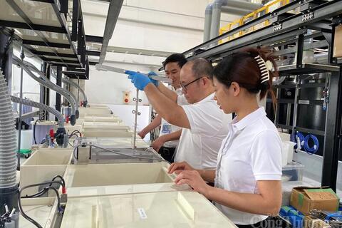 <a href="/doanh-nghiep" title="Doanh nghiệp" rel="dofollow">Doanh nghiệp</a>