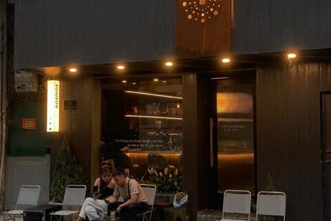 <a href="/tieu-dung" title="Tiêu dùng" rel="dofollow">Tiêu dùng</a>