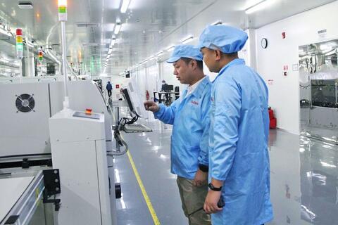 <a href="/kinh-doanh" title="Kinh doanh" rel="dofollow">Kinh doanh</a>