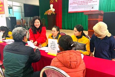 <a href="/thong-tin-247" title="Thông tin 247" rel="dofollow">Thông tin 247</a>