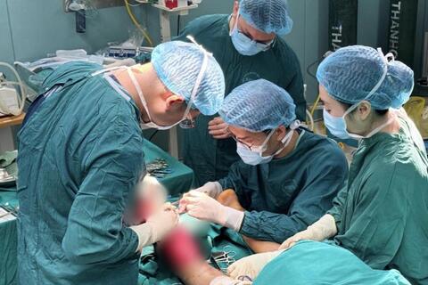 <a href="/tieu-dung" title="Tiêu dùng" rel="dofollow">Tiêu dùng</a>