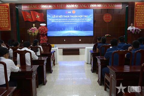 <a href="/tai-chinh-ngan-hang" title="Tài chính ngân hàng" rel="dofollow">Tài chính - Ngân hàng</a>