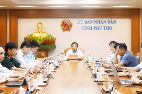 <a href="/thong-tin-247" title="Thông tin 247" rel="dofollow">Thông tin 247</a>