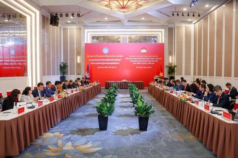 <a href="/thong-tin-247" title="Thông tin 247" rel="dofollow">Thông tin 247</a>