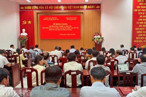 <a href="/thong-tin-247" title="Thông tin 247" rel="dofollow">Thông tin 247</a>