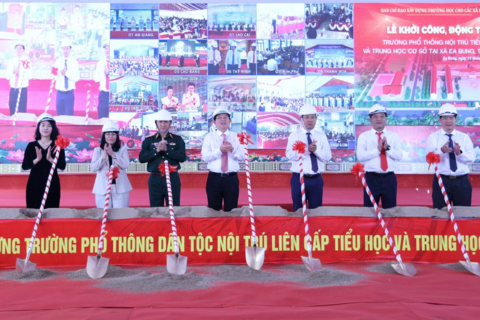 <a href="/thong-tin-247" title="Thông tin 247" rel="dofollow">Thông tin 247</a>