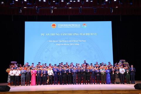 <a href="/dau-tu" title="Đầu tư" rel="dofollow">Đầu tư</a>