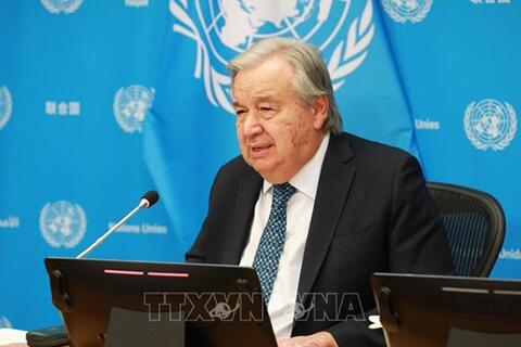 <a href="/thong-tin-247" title="Thông tin 247" rel="dofollow">Thông tin 247</a>