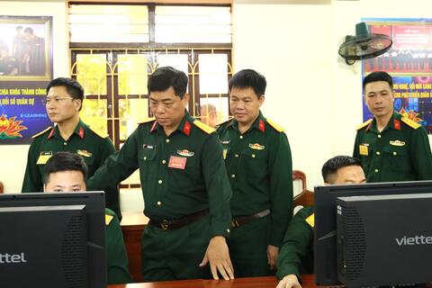 <a href="/thong-tin-247" title="Thông tin 247" rel="dofollow">Thông tin 247</a>