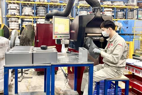 <a href="/dau-tu" title="Đầu tư" rel="dofollow">Đầu tư</a>