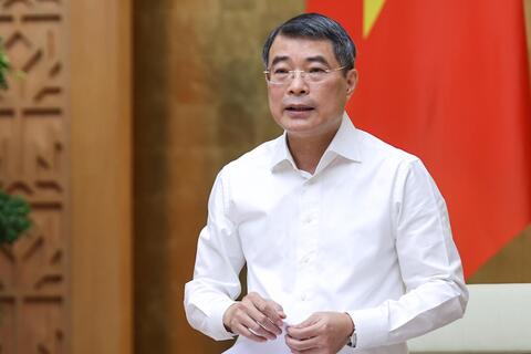 <a href="/thong-tin-247" title="Thông tin 247" rel="dofollow">Thông tin 247</a>