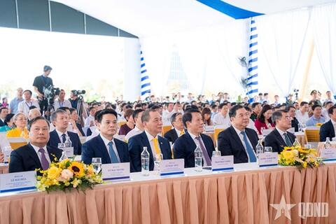 <a href="/doanh-nghiep" title="Doanh nghiệp" rel="dofollow">Doanh nghiệp</a>