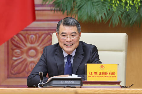 <a href="/thong-tin-247" title="Thông tin 247" rel="dofollow">Thông tin 247</a>