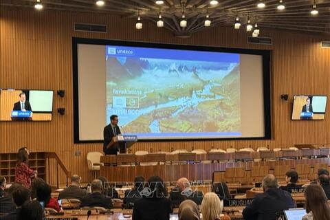 <a href="/thong-tin-247" title="Thông tin 247" rel="dofollow">Thông tin 247</a>