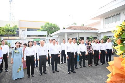 <a href="/thong-tin-247" title="Thông tin 247" rel="dofollow">Thông tin 247</a>