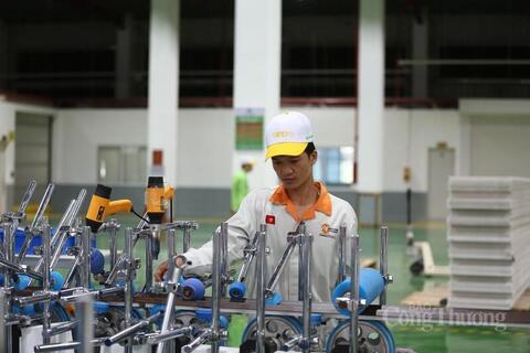 <a href="/thong-tin-247" title="Thông tin 247" rel="dofollow">Thông tin 247</a>