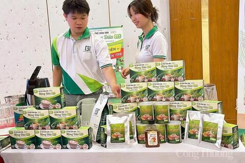 <a href="/tieu-dung" title="Tiêu dùng" rel="dofollow">Tiêu dùng</a>