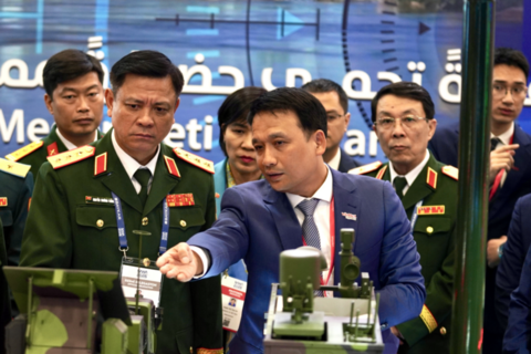 <a href="/doanh-nghiep" title="Doanh nghiệp" rel="dofollow">Doanh nghiệp</a>