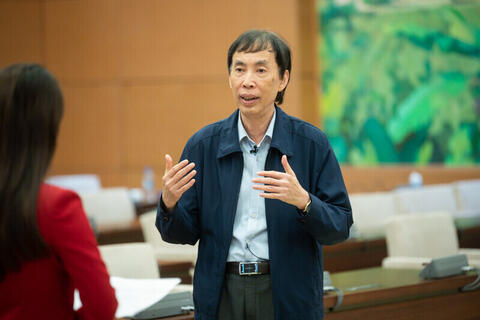 <a href="/thong-tin-247" title="Thông tin 247" rel="dofollow">Thông tin 247</a>