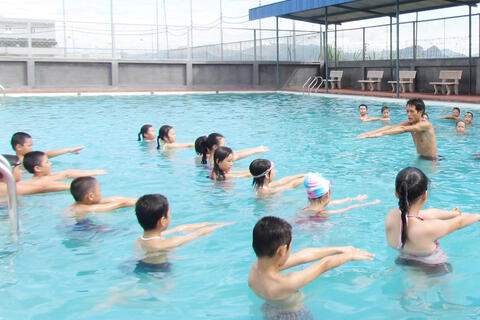 <a href="/thong-tin-247" title="Thông tin 247" rel="dofollow">Thông tin 247</a>