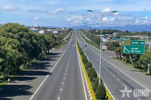 <a href="/thong-tin-247" title="Thông tin 247" rel="dofollow">Thông tin 247</a>