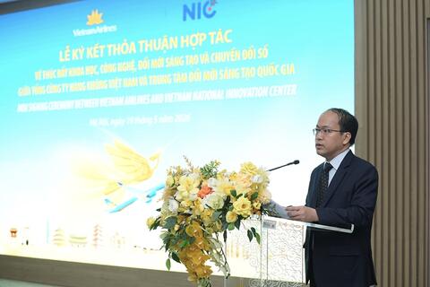 <a href="/doanh-nghiep" title="Doanh nghiệp" rel="dofollow">Doanh nghiệp</a>