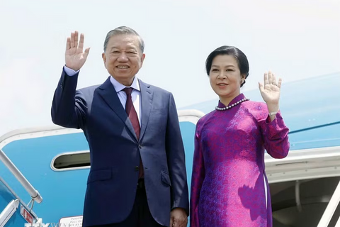 <a href="/thong-tin-247" title="Thông tin 247" rel="dofollow">Thông tin 247</a>