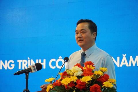 <a href="/hi-tech" title="Hi-tech" rel="dofollow">Hi-tech</a>