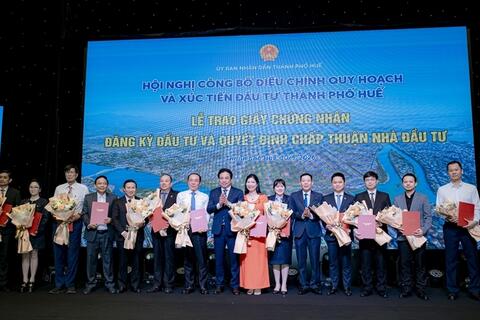 <a href="/dau-tu" title="Đầu tư" rel="dofollow">Đầu tư</a>