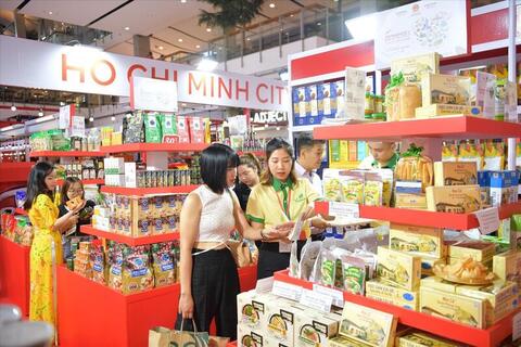<a href="/tai-chinh-ngan-hang" title="Tài chính ngân hàng" rel="dofollow">Tài chính - Ngân hàng</a>