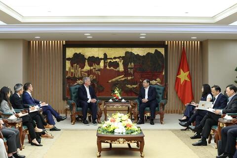 <a href="/thong-tin-247" title="Thông tin 247" rel="dofollow">Thông tin 247</a>
