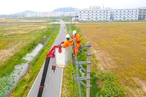 <a href="/doanh-nghiep" title="Doanh nghiệp" rel="dofollow">Doanh nghiệp</a>