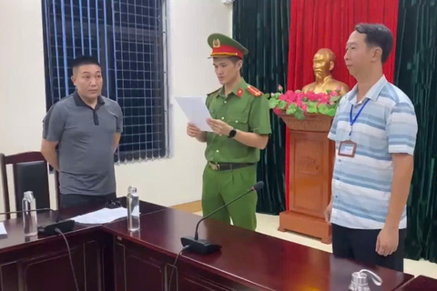 <a href="/thong-tin-247" title="Thông tin 247" rel="dofollow">Thông tin 247</a>