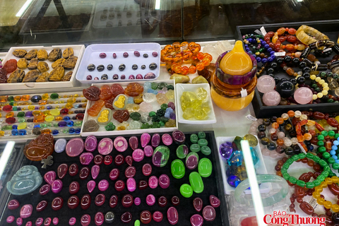 <a href="/thong-tin-247" title="Thông tin 247" rel="dofollow">Thông tin 247</a>