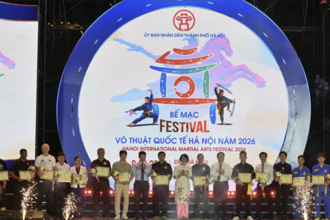 <a href="/thong-tin-247" title="Thông tin 247" rel="dofollow">Thông tin 247</a>