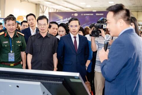 <a href="/tai-chinh-ngan-hang" title="Tài chính ngân hàng" rel="dofollow">Tài chính - Ngân hàng</a>