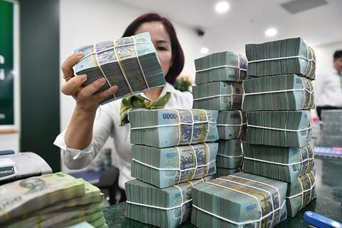 <a href="/dau-tu" title="Đầu tư" rel="dofollow">Đầu tư</a>