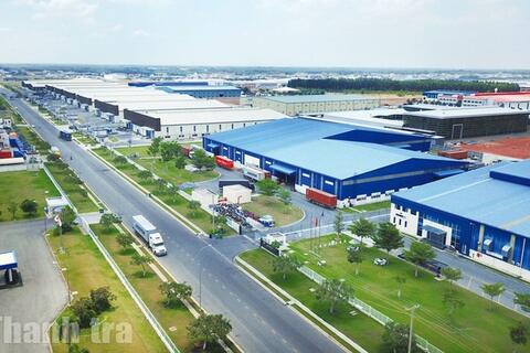 <a href="/dau-tu" title="Đầu tư" rel="dofollow">Đầu tư</a>